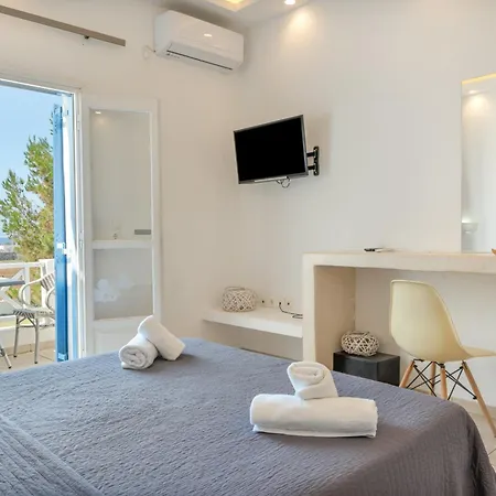 Bella Santorini بيريفولّوس