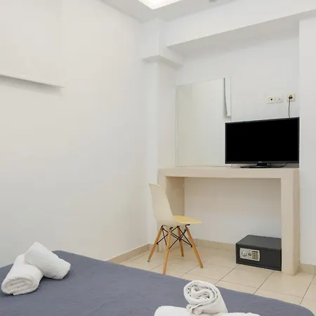 فندق مبيت وإفطار Bella Santorini 3*