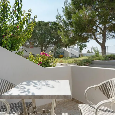 Bella Santorini Bed & Breakfast 3*
