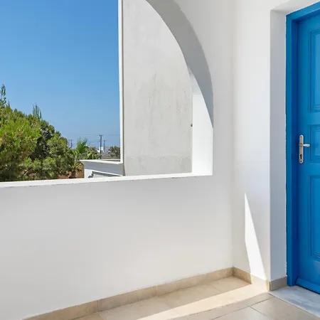 Bella Santorini Perivolos (Santorini)